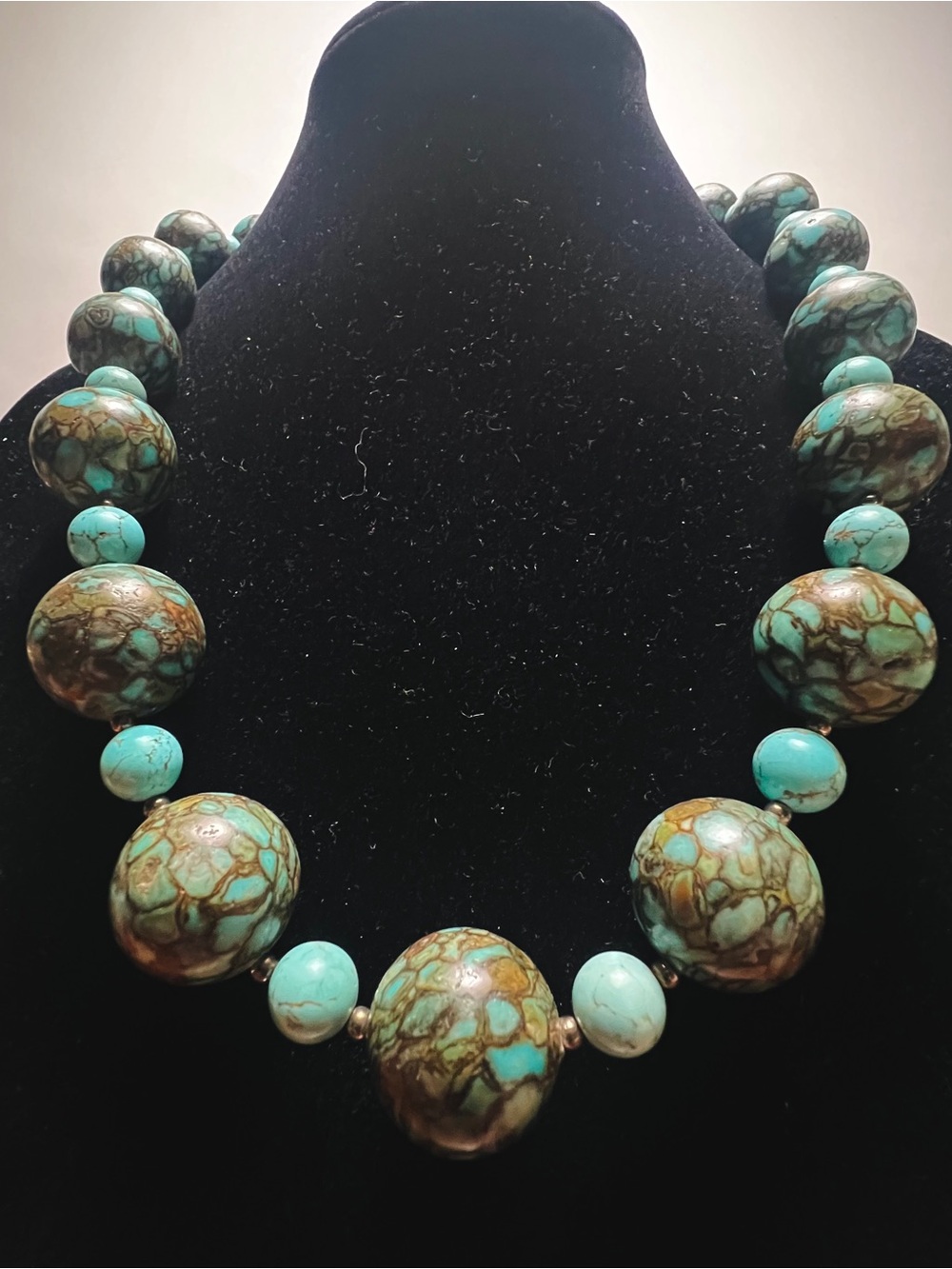 Turquoise Stone Beaded Necklace - Picture 4 of 5